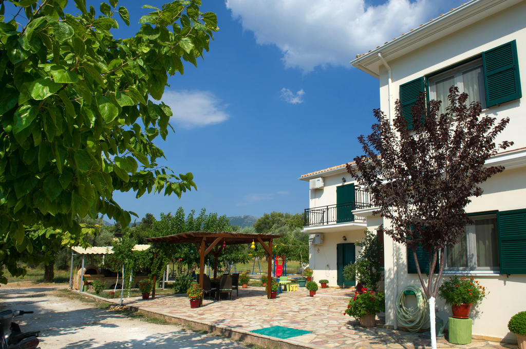 Riverside Αpartments Vasilikí Exteriér fotografie